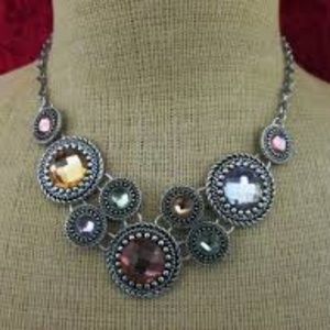 Premier Designs Chiffon Necklace